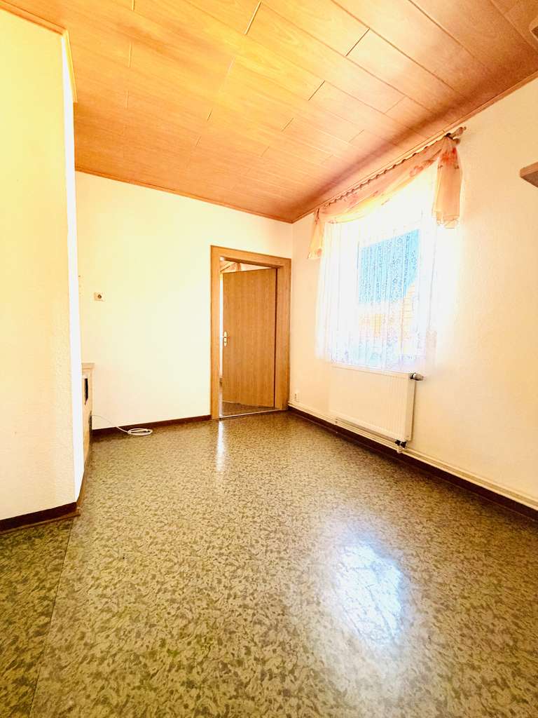 Immobilie in Zella-Mehlis - Charmante Immobilie mit Potenzial und herrlichem Bergblick - Bild 3