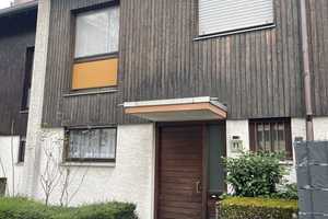 Teilmöbliertes 5-Zimmer-Reihenhaus mit Einbauküche, Ideal für WG – Coventrystrasse 71, 60363 Frankfurt am Main – Vorschaubild 1
