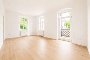 Frisch renovierte 2-RW im 1. OG* sonniger Balkon* Bad mit Dusche*  Keller* zentrale Lage* PKW-SP* – Hülßestraße 15, 1237 Reick, Dresden – Vorschaubild 3