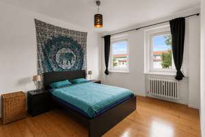 Altbauklassiker mit Südbalkon und drei Schlafzimmern in Berlin-Steglitz – Die vollständige Adresse der Immobilie erhältst du vom Anbieter., 12157 Steglitz, Berlin – Vorschaubild 2