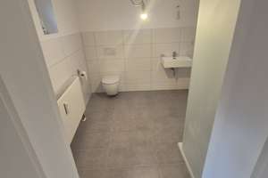 "Frisch sanierte 3-Zimmer-Wohnung mit modernem Flair – Einziehen und Wohlfühlen!" – Solinger Str. 8, 42349 Cronenberg, Wuppertal – Vorschaubild 6