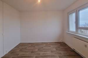 Wenig Treppensteigen nötig! 3-Zimmer-Wohnung im 1. OG! Wir renovieren! – Robinienstraße 20, 1169 Gorbitz-Süd, Dresden – Vorschaubild 4