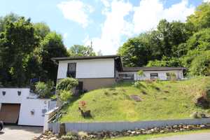 WUNDERVOLLER GROSSER WINKELBUNGALOW MIT RHEINBLICK, IHR TRAUMHAUS AN DER LORELEY – Alte Heerstraße 113, 56329 Rhein-Hunsrück-Kreis – Vorschaubild 4