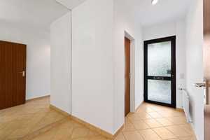 Split-Level trifft Reihenendhaus – wohnen mit Stil und Ausblick – Bonn – Vorschaubild 2