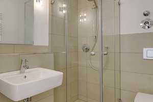Benrath: Townhouse mit EBK, Terrassen und kleinem Garten in Rheinnähe – Leitenstorfferstr. 15a, 40597 Düsseldorf – Vorschaubild 20