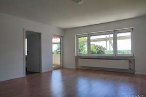 Seltene Gelegenheit! Gemütliche 4-Zimmer-Wohnung mit Balkon in ruhiger Lage! Saniert & bezugsfertig