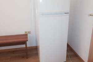 SONNIGE, MÖBLIERTE  2-ZKBB-WOHNUNG FÜR 1 BERUFSTÄTIGE PERSON ODER STUDENT/IN AB SOFORT FREI – 68169 Neckarstadt-West, Mannheim – Vorschaubild 2