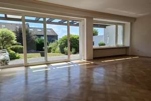 BIK: GERÄUMIGES REIHENMITTELHAUS MIT GARTEN UND GARAGE! BELIEBTE LAGE RONSDORF! – Die vollständige Adresse der Immobilie erhältst du vom Anbieter., 42369 Ronsdorf, Wuppertal – Vorschaubild 4