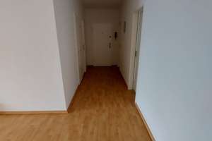 Wohnen mit Charakter: 3-Zimmer-Wohnung in Düsseldorf Ludenberg direkt  am Grafenberger Wald  – Bismarckweg 8, 40629 Ludenberg, Düsseldorf – Vorschaubild 2