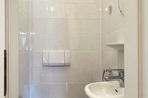 Gut geschnittene 3-Zimmer-Wohnung im 2. OG mit schönem Balkon in sehr gepflegter grüner Wohnanlage – Herzog-Ferdinand-Straße 13, 85456 Wartenberg – Vorschaubild 31