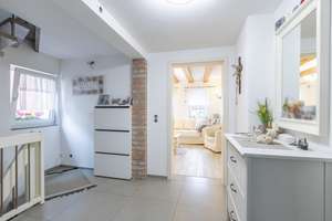 Einfamilienhaus in Stuttgart-Ost: Gewölbekeller, überdachte Terrasse und 2 Bäder – Die vollständige Adresse der Immobilie erhältst du vom Anbieter., 70186 Gablenberg, Stuttgart – Vorschaubild 4