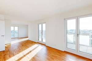Exklusive Penthousewohnung: 4 Zimmer mit 2 Bädern und Dachterrasse