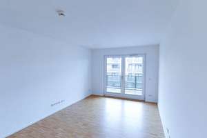 Komfortables Familienwohnen: 4-Zimmer-Wohnung mit offener Küche und Balkon – Grünhofer Weg 44, 13581 Spandau (Ortsteil), Berlin – Vorschaubild 4