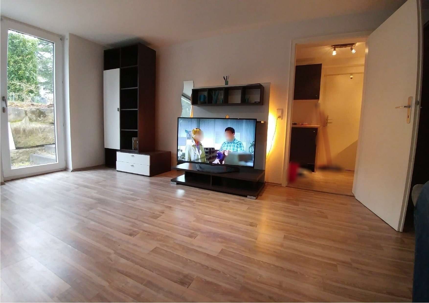 Immobilie in Ludwigsburg - Vermietetes Anlageobjekt in ruhiger Lage mit Terrasse + Stellplatz - Bild 2