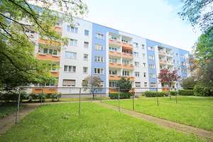 In der Herrichtung! 2-Raumwohnung mit Balkon+ Dusche ganz unten! – Kattowitzer Str. 31, 6128 Südstadt, Halle (Saale) – Vorschaubild 4