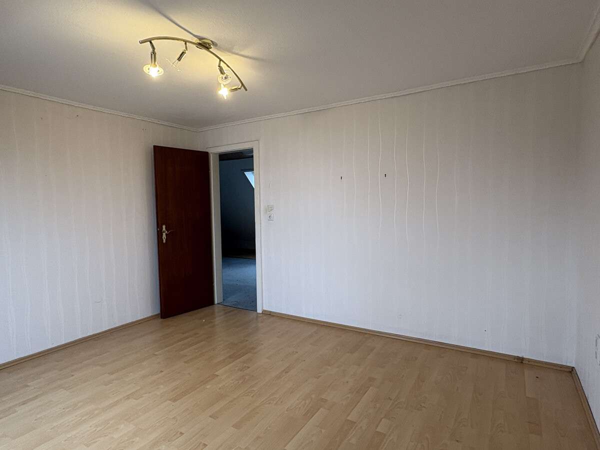 Immobilie in Burgdorf - KARSTEN IMMOBILIEN ermöglicht Ihnen: Wohnen im sehr gut geschnittenen Reihenmittelhaus in Burgdorf - Bild 3