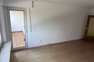 Frisch renovierte 85 m² warten aus Sie! , 3. Zimmer, Küche, Bad, Gäste WC u.  Balkon Do-Wellinghofen – Wellinghofer Hecke 12, 44265 Wellinghofen, Dortmund – Vorschaubild 4