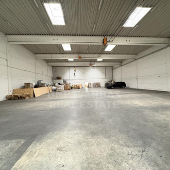 HALLENFLÄCHEN IM GEWERBEPARK | EBENERDIG | ZENTRAL IN DÜSSELDORF