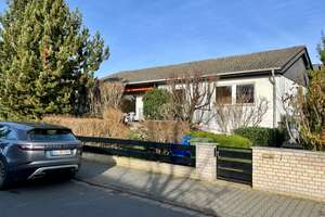 Großzügiges & modernisiertes Familienhaus in ruhiger Lage von Dieburg – Die vollständige Adresse der Immobilie erhältst du vom Anbieter., 64807 Dieburg – Vorschaubild 1