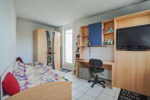 Attraktives Einfamilien-Reiheneckhaus in moderner Split-Level-Bauweise  – Die vollständige Adresse der Immobilie erhältst du vom Anbieter., 72555 Metzingen – Vorschaubild 12