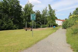Geräumige Wohnung mit Balkon im Erdgeschoss! – Otto-Oettel-Straße 9, 7552 Bieblach-Ost, Gera – Vorschaubild 2