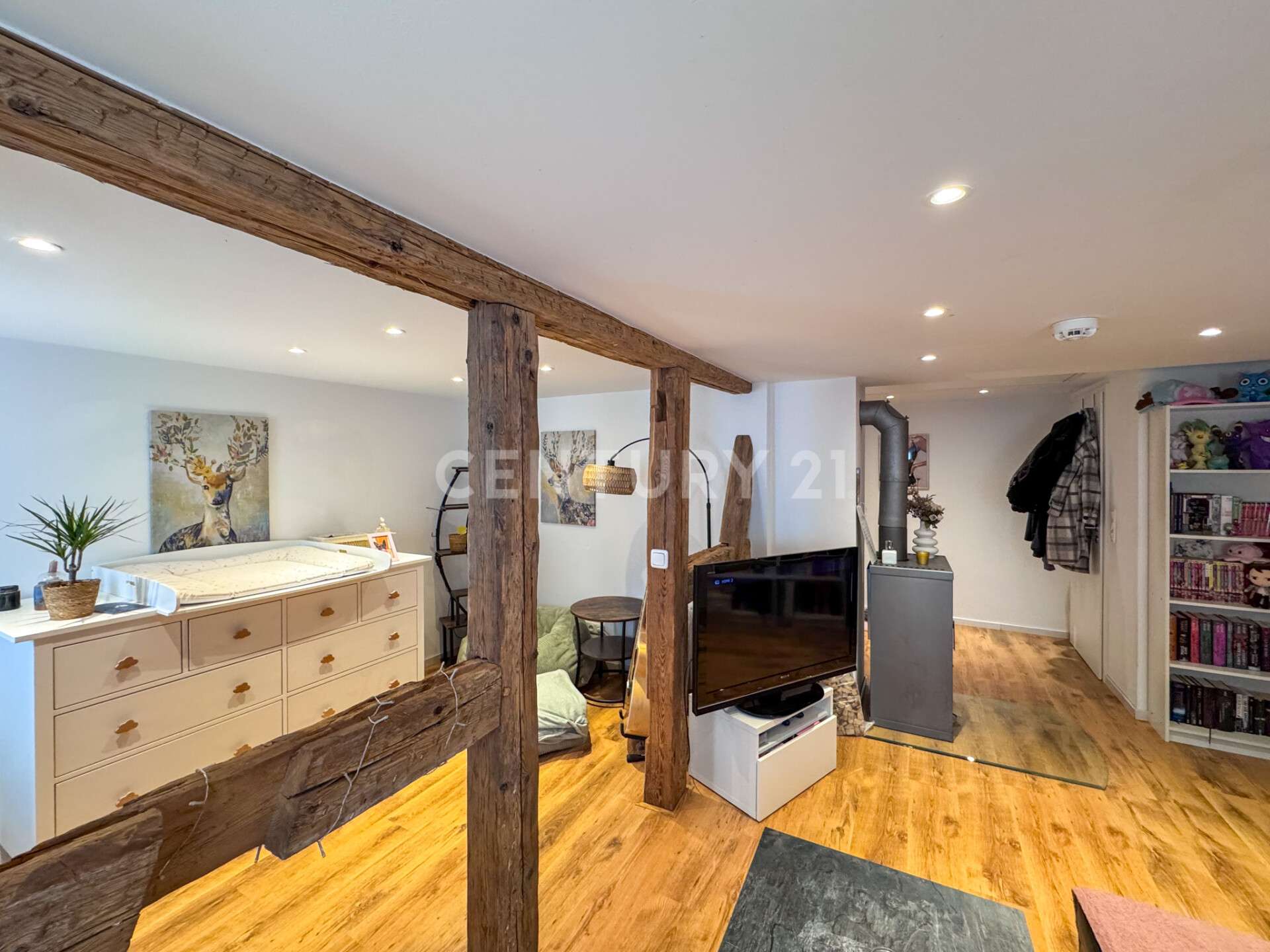 Immobilie in Weitramsdorf - Attraktive Kapitalanlage mit 4 Wohneinheiten und Entwicklungspotenzial in Tambach bei Coburg - Bild 6