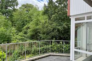 Sanierte 2-ZKB-Wohnung mit Balkon in Wald- und Altstadtnähe
