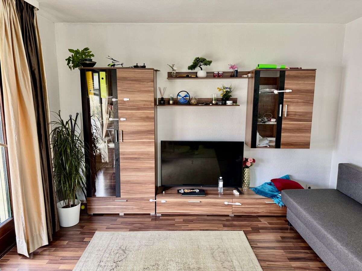 Immobilie in Oberursel - Attraktive Eigentumswohnung
mit Balkon, zwei Stellplätzen und solider Mieteinnahme - Bild 2