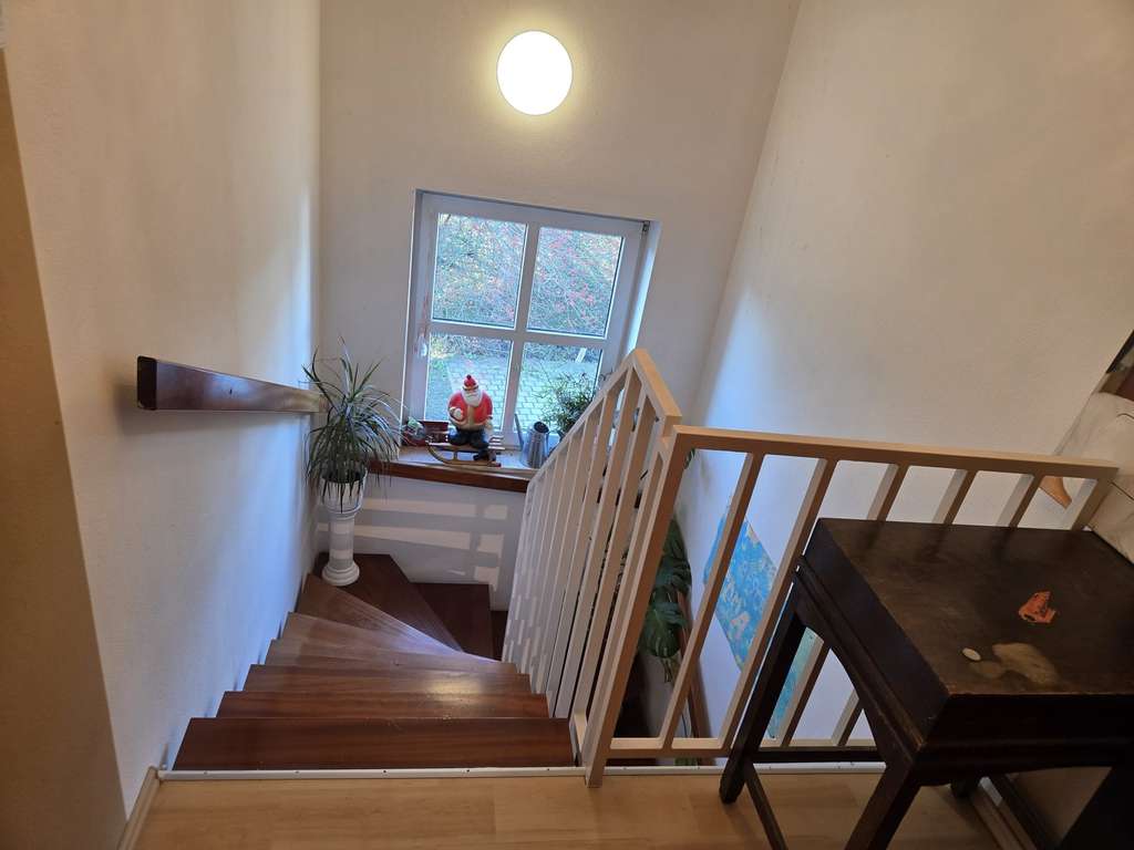 Immobilie in Hengersberg - ***Charmante 3-Zimmer-Maisonette-Wohnung mit Gartenanteil*** - Bild 3