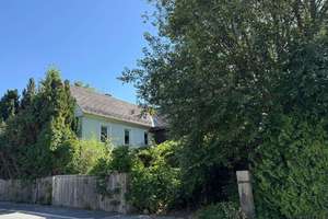 Älteres Bauernhaus mit Scheune am Fuße des Kornbergs – 95126 Schwarzenbach an der Saale – Vorschaubild 2