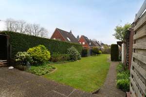 Doppelhaushälfte mit Garage, Garten & ausgebautem Dachboden – Viel Platz für Ihre Ideen – Die vollständige Adresse der Immobilie erhältst du vom Anbieter., 26871 Papenburg – Vorschaubild 2