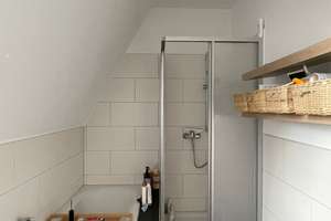 kernsanierte 3-Zimmer-Dachgeschosswohnung mit Dachterasse und EBK in Heilbronn – Wilhelmstrasse 58, 74074 Heilbronn, Heilbronn – Vorschaubild 9