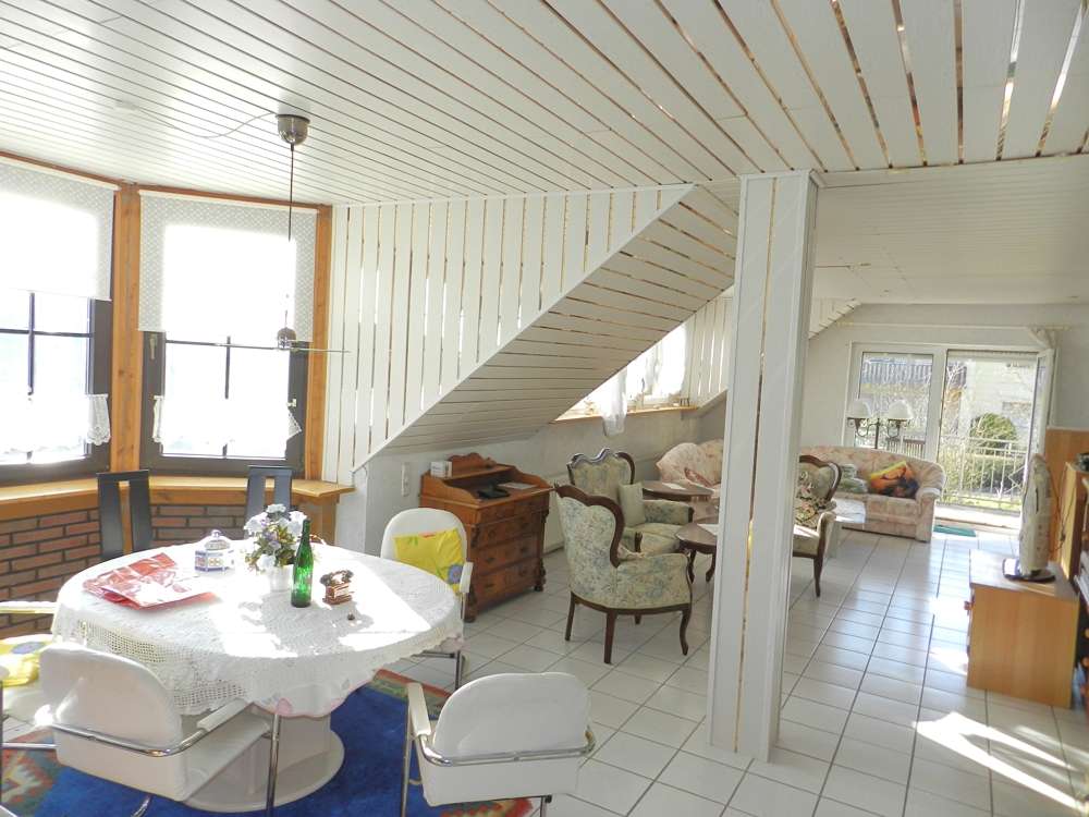 Immobilie in Traben-Trarbach - Traben-Trarbach: Solides Zweifamilienhaus mit Garage in sonniger, hochwasserfreier Ortsrandlage! - Bild 3