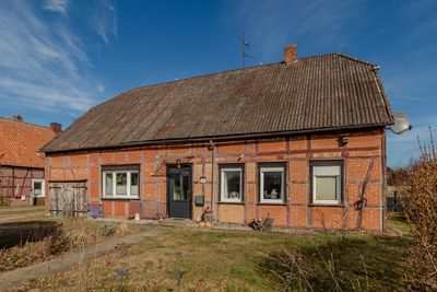 Fachwerkhaus mit Werkstatt und Garage nahe der Kreisstadt
