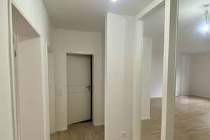 Naturnahes Wohnen und gleichzeitig zentral - Erstbezug nach Renovierung, Loggia, Lift – 30519 Döhren, Hannover – Vorschaubild 3