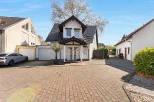 Familientraum in Alt-Hürth – zeitloses Einfamilienhaus mit großzügigem Garten in ruhiger Lage – Die vollständige Adresse der Immobilie erhältst du vom Anbieter., 50354 Hürth – Vorschaubild 25