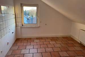 helle Dachgeschosswohnung mit Gartenblick – Ohligser Str. 38, 40764 Langenfeld (Rheinland) – Vorschaubild 4