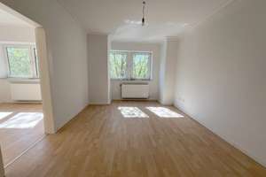 Gemütliche 2-Zimmer-Wohnung mit Balkon und blick ins Grün