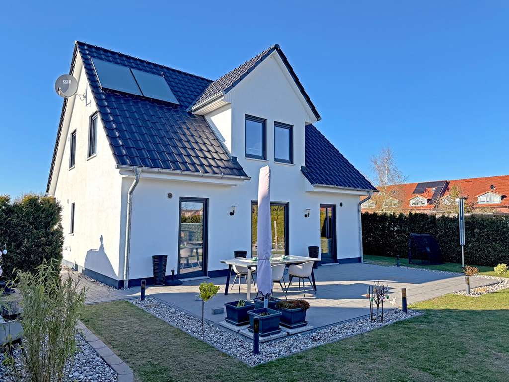 Immobilie in Lützow - Neuwertiges EFH mit Charme ! - Bild 3