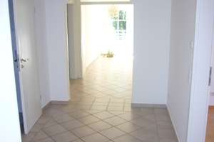 Lux. helle, ruhige 3-Zi.-WHG, in kl. Wohnanlage in Waldtrudering – 81827 Waldtrudering, München – Vorschaubild 6