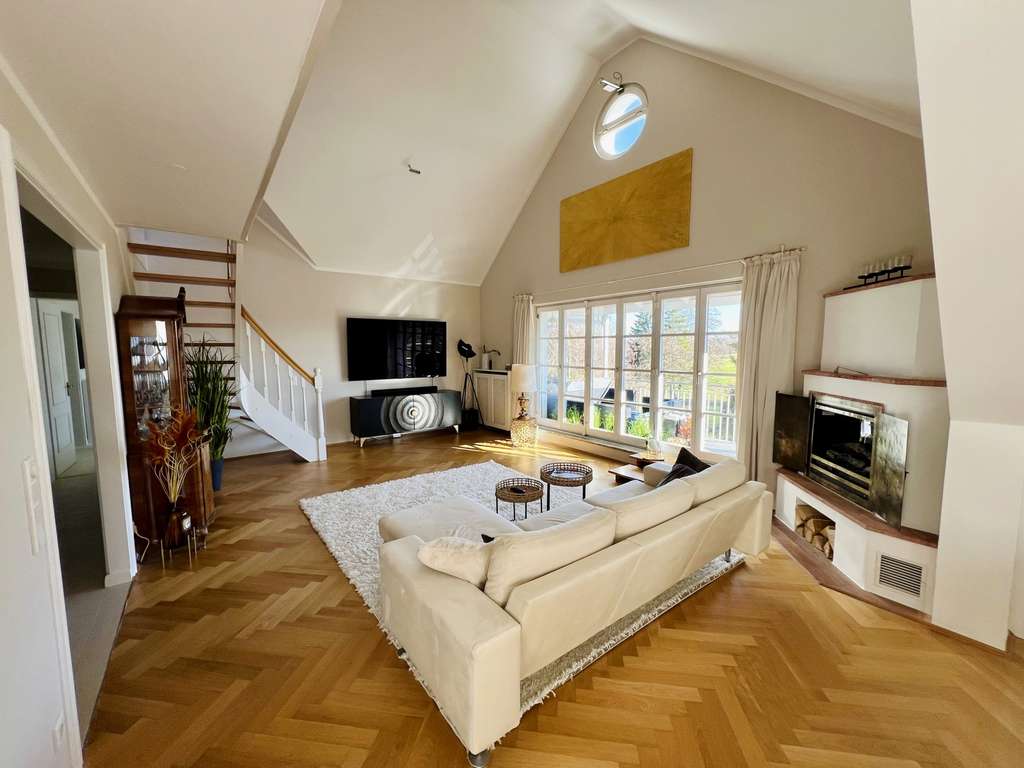 Immobilie in Egmating - Schlossdame oder Schlossherr - 
Ihre Residenz im Schloß-Egmating - Bild 0