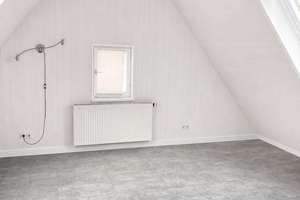 Raumwunder: sehr helle und gepflegte 1,5 Zimmerwohnung mit EBK in Stuttgart-Untertürkheim – Großglocknerstrasse 73, 70327 Gehrenwald, Stuttgart – Vorschaubild 2