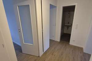 Erstbezug nach Neusanierung: 1,5 Zimmer Wohnung in zentraler Lage