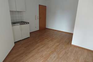 Charmante 1-Zimmer-Wohnung in zentraler Lage,  PRZ02721674 – Zeppelinstr. 28b, 91052 Röthelheim, Erlangen – Vorschaubild 2