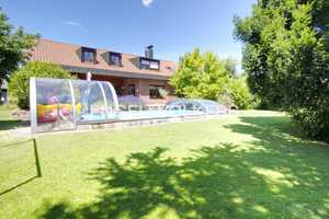 Gepflegtes Einfamilienhaus mit ELW, großzügigem Garten und Außenpool