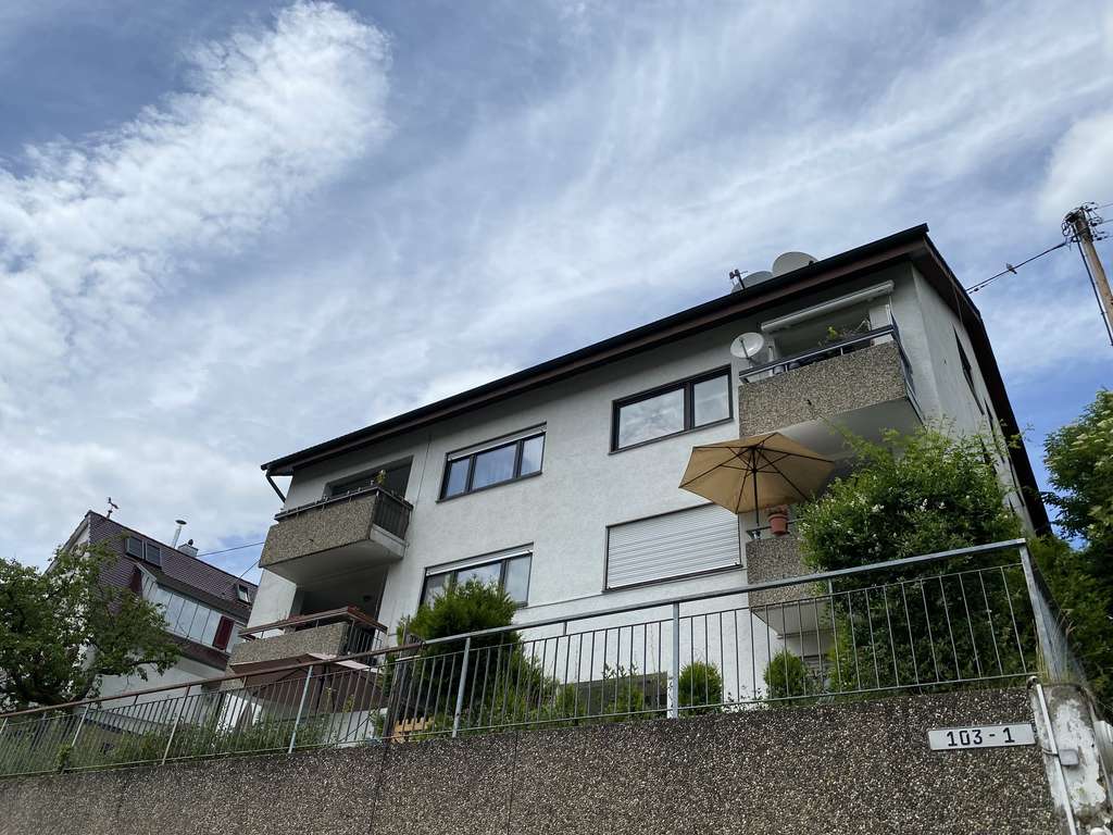 Immobilie in Ludwigsburg - 3-Zimmer-Dachgeschosswohnung mit großer Küche - Bild 1