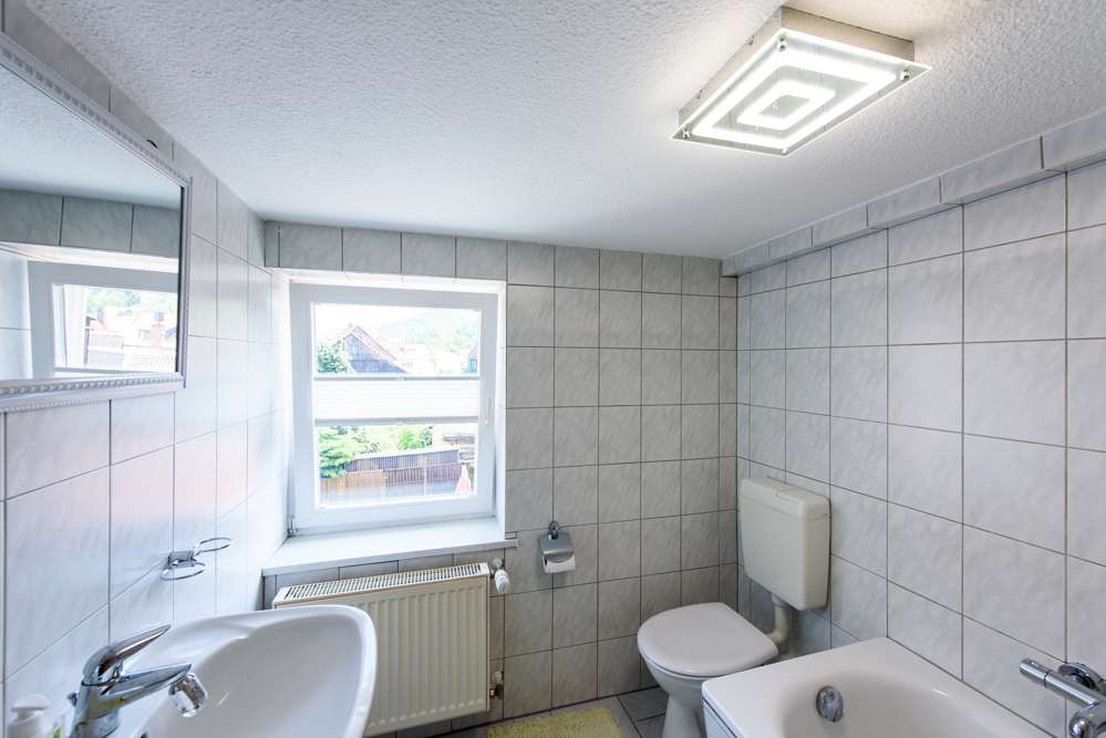 Immobilie in Wernigerode - Neu kalkuliert in Wernigerode: Bezugsfertiges Wohnhaus (Garten, Kamin, Carport)+ Einnahmen nebenan! - Bild 5