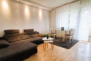 Lichtdurchflutete 2-Zimmer-Wohnung mit Balkon in Köln-Zollstock
