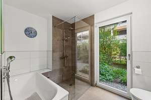 Stadtnah im Grünen Wohnen
Neubauwohnung mit großzügiger Terrasse & imposantem Gartengrundstück in R – Die vollständige Adresse der Immobilie erhältst du vom Anbieter., 88212 Ravensburg – Vorschaubild 22