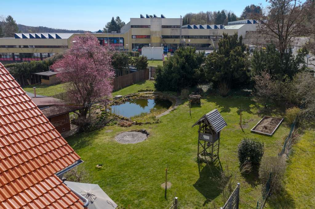 Immobilie in Gladenbach - ++ KRAG Immobilien ++ Familienhaus mit Wintergarten, großem Garten und viel Platz zum Leben - Bild 3